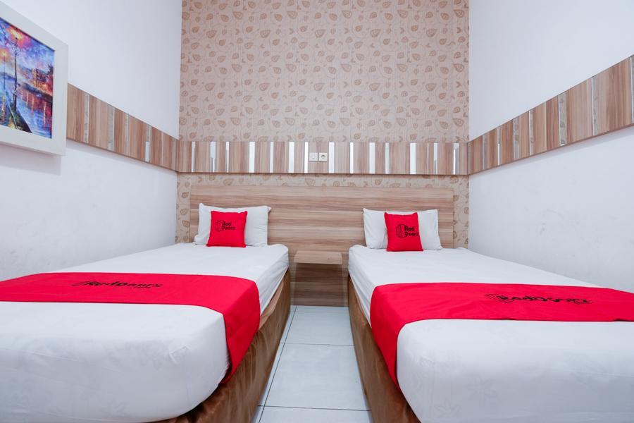 Reddoorz Near Plaza Simpang Lima Hotel Semarang Luaran gambar