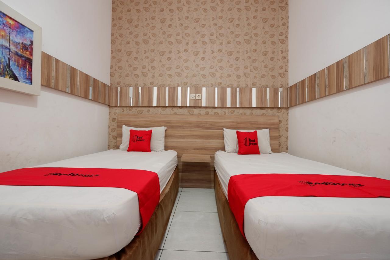 Reddoorz Near Plaza Simpang Lima Hotel Semarang Luaran gambar