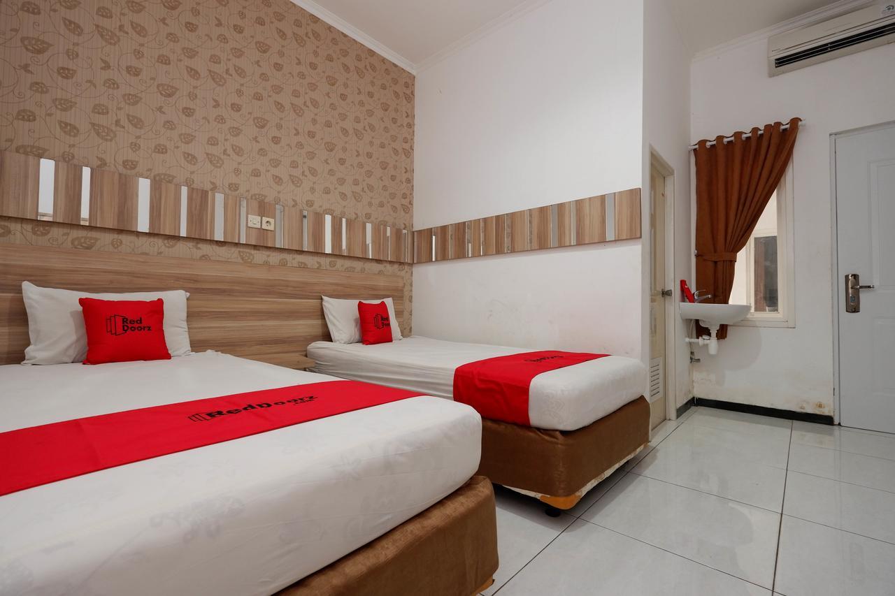 Reddoorz Near Plaza Simpang Lima Hotel Semarang Luaran gambar