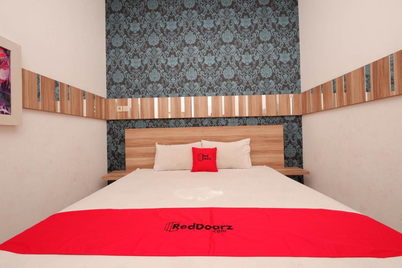 Reddoorz Near Plaza Simpang Lima Hotel Semarang Luaran gambar