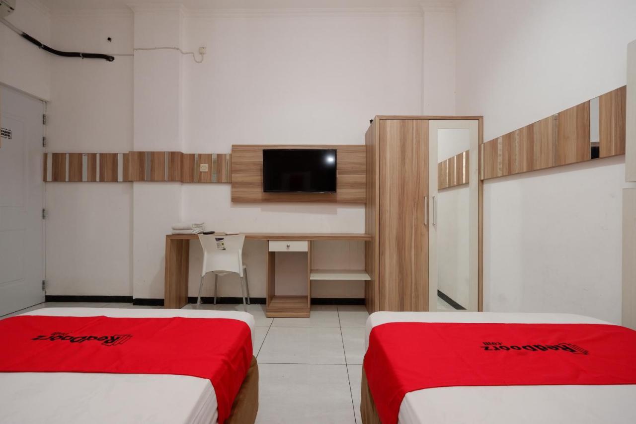Reddoorz Near Plaza Simpang Lima Hotel Semarang Luaran gambar
